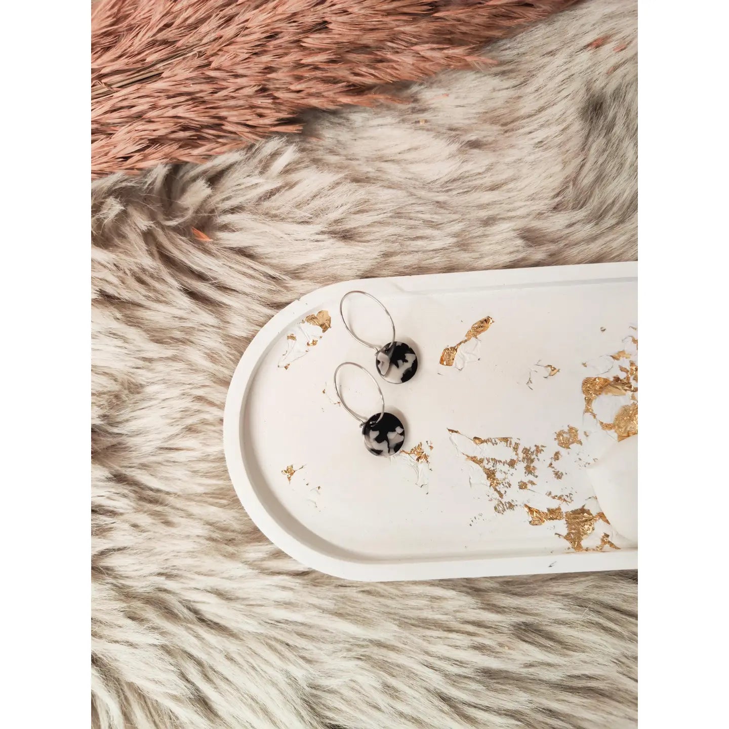 afHandmade Stilvolle Creolen "Eclipse" schwarz/weiss