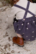 Eli und Nev - Baby Träger Cordkleid mit Blumenstickerei