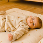 Baby Spielmatte / Krabbeldecke aus Biobaumwolle - Farbe beige mit Safarimotiv