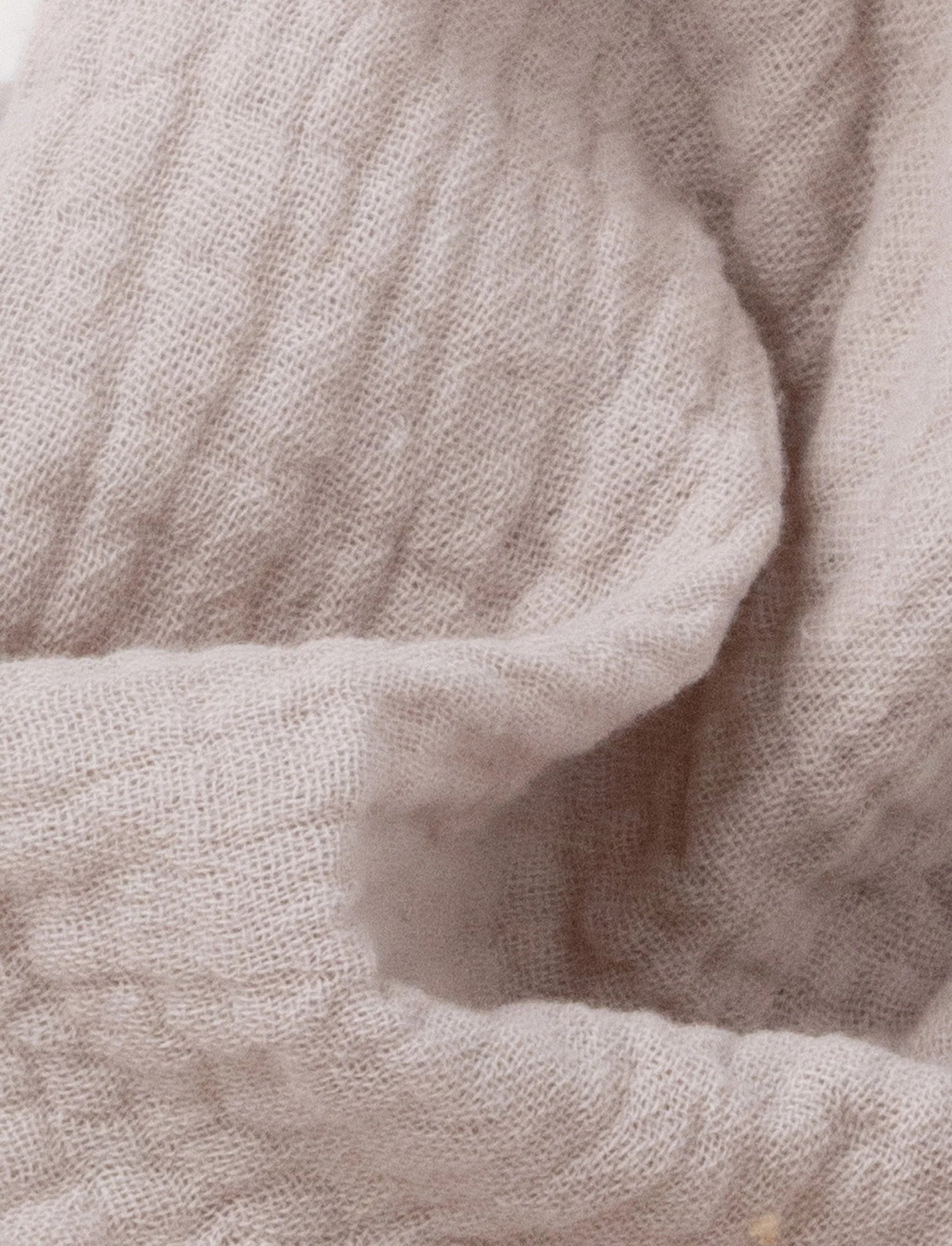 Diinglisar Babyhase mit Decke aus Musseline in hellgrau