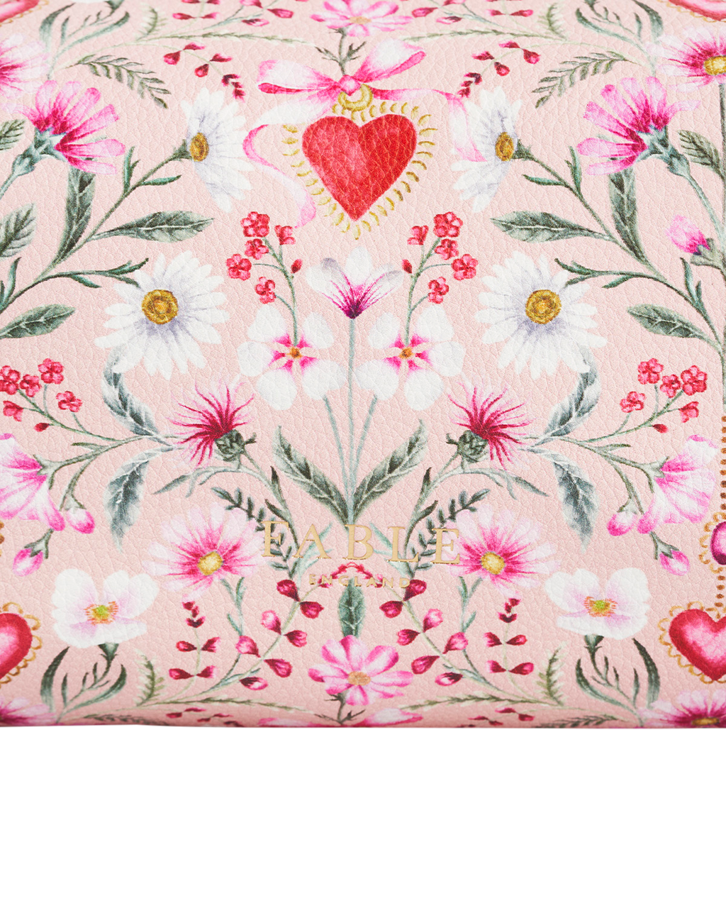 FABLE England Penelope Pinke Kosmetiktasche mit floralem Herzmotiv