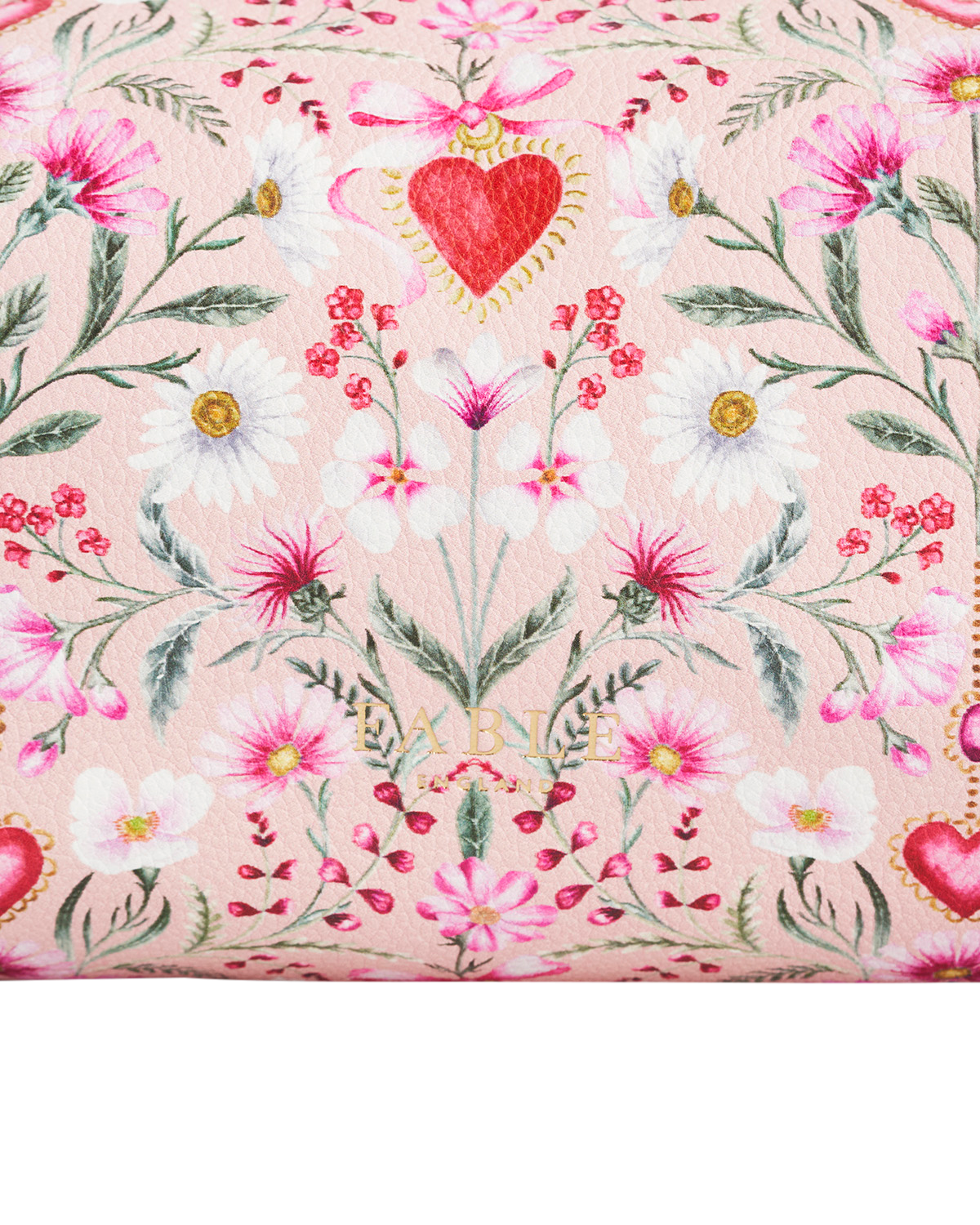 FABLE England Penelope Pinke Kosmetiktasche mit floralem Herzmotiv