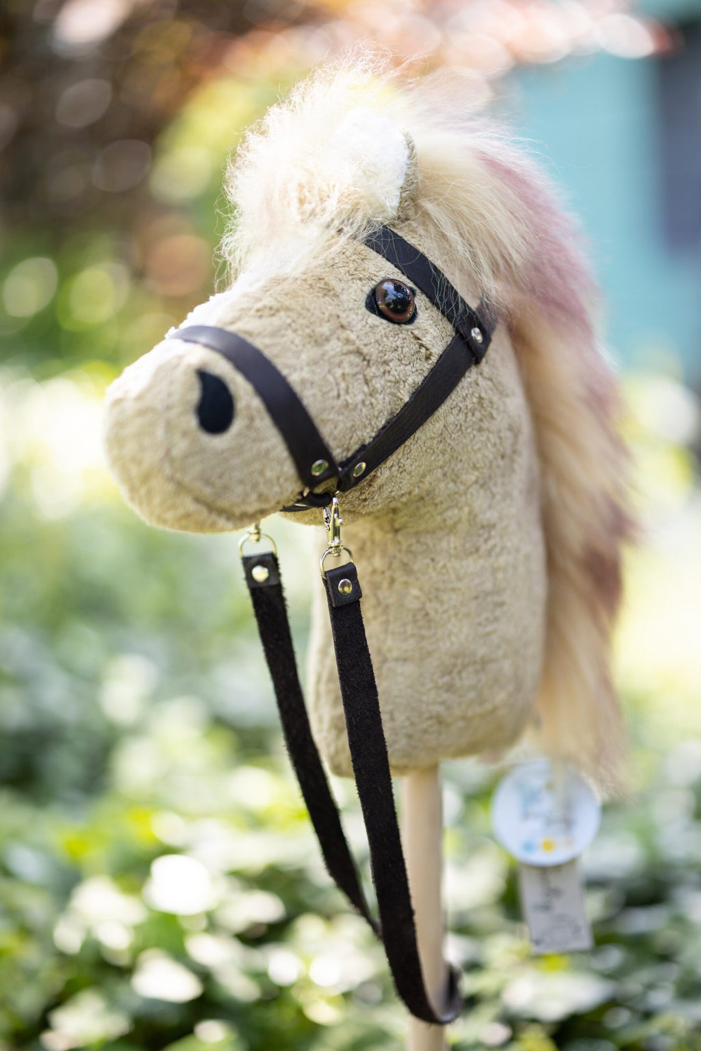 Steckenpferd "Blondie" in hochwertiger Verarbeitung mit toller sehr weicher Mähne