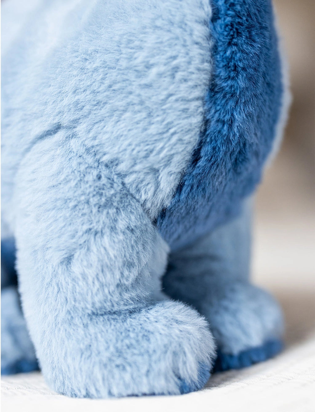 Dinosaurier Brachiosaurus, groß hellblau