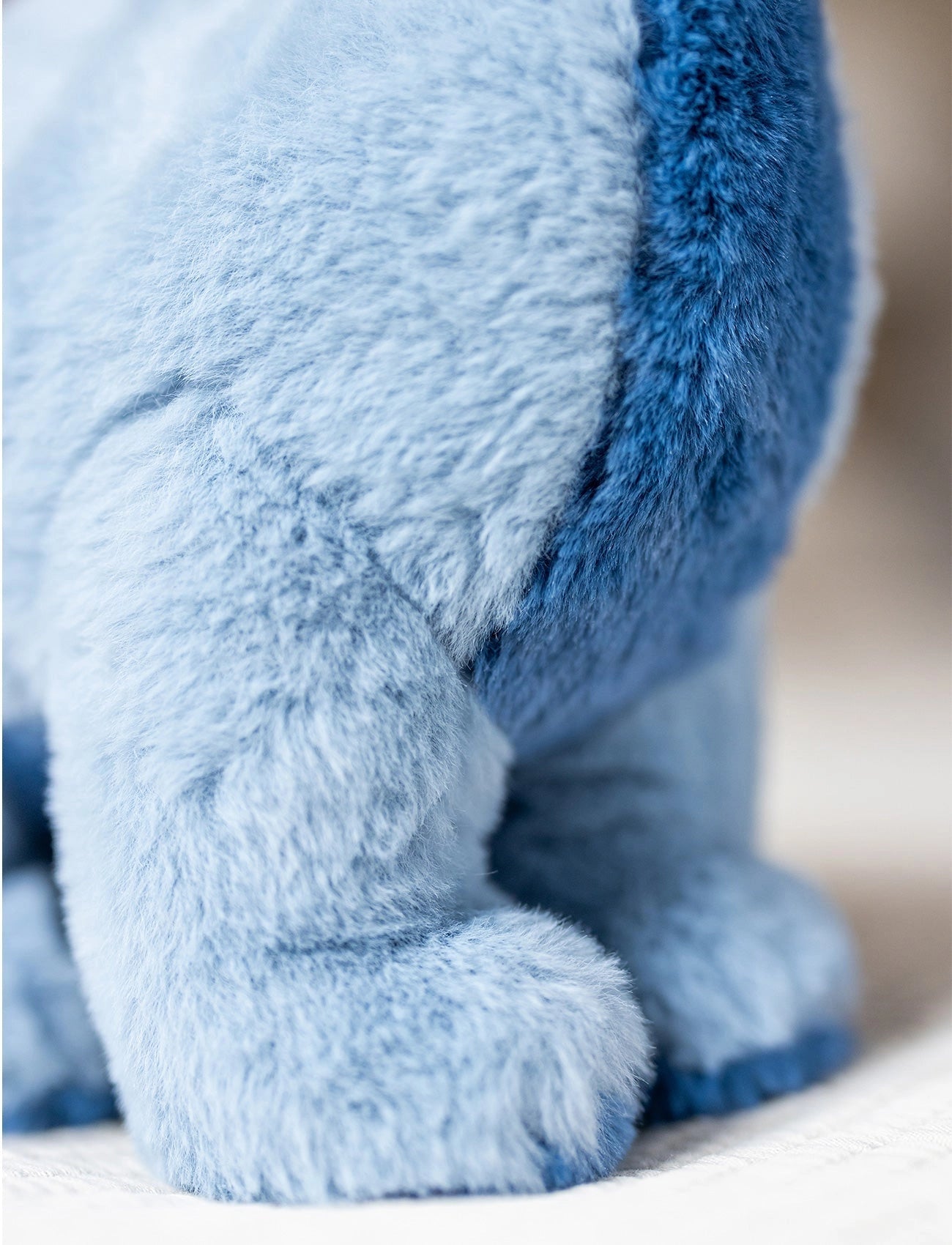 Dinosaurier Brachiosaurus, groß hellblau