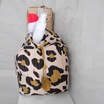 Handgemachte Kosmetiktasche "Oh Leo" kikooni