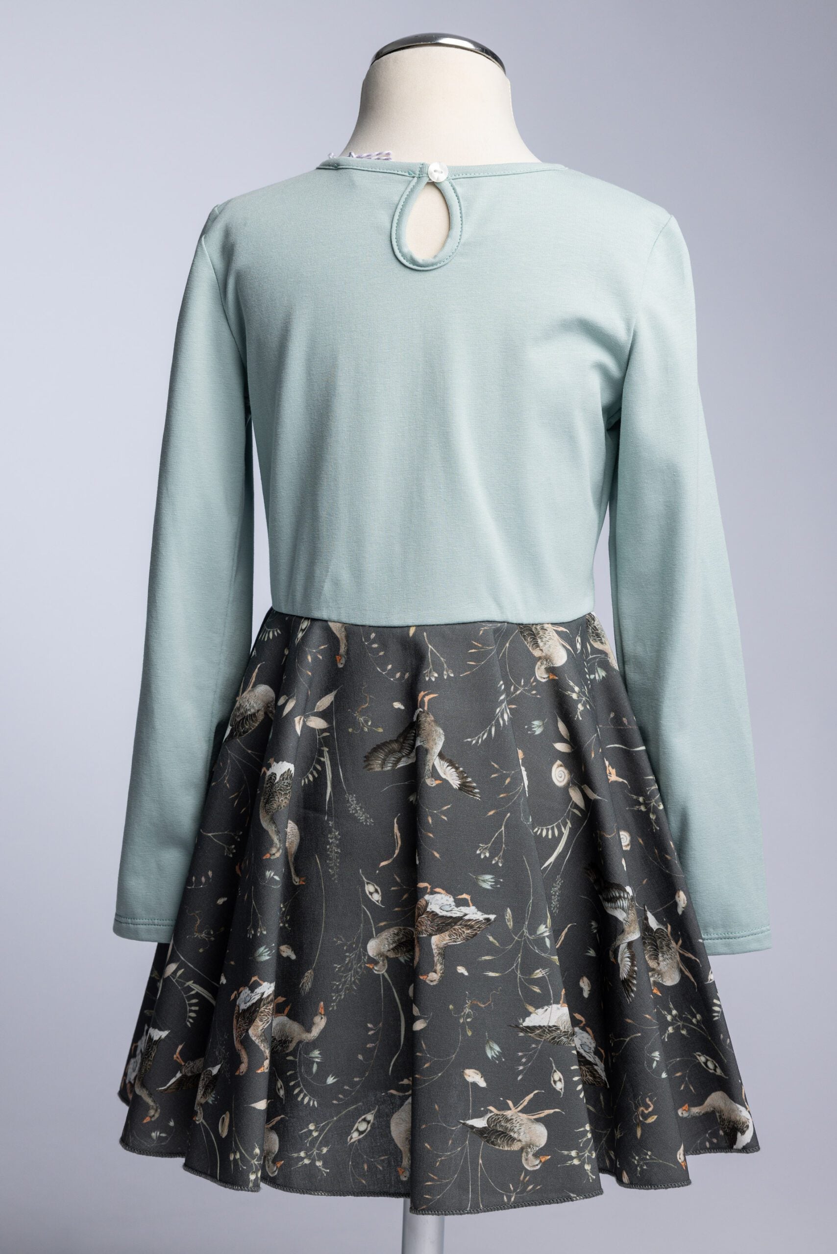 SOFIE & PAUL Schwingendes Kleid mit Gänsen - regionale Anfertigung  Daniela Drescher Stoff