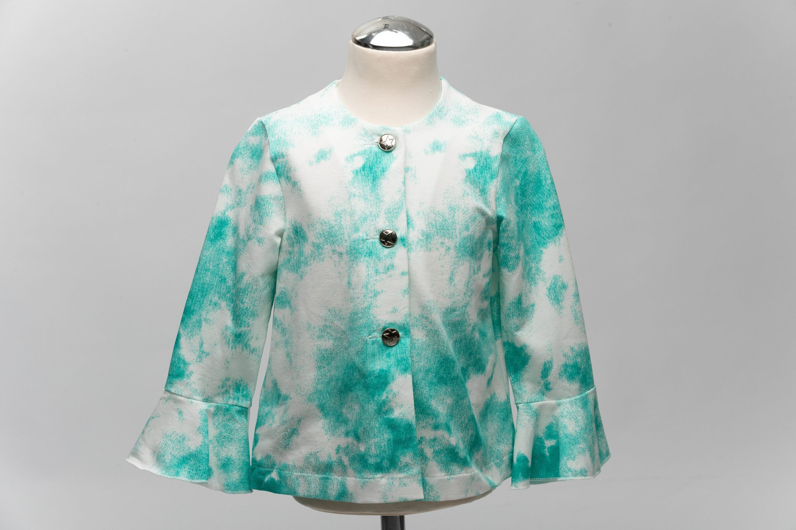 SOFIE & PAUL Jacke mit Batikeffekt aus Sommersweat mit Volantärmeln noch in Gr. 116/122 und Gr. 128/134 vorrätig - reduziert!