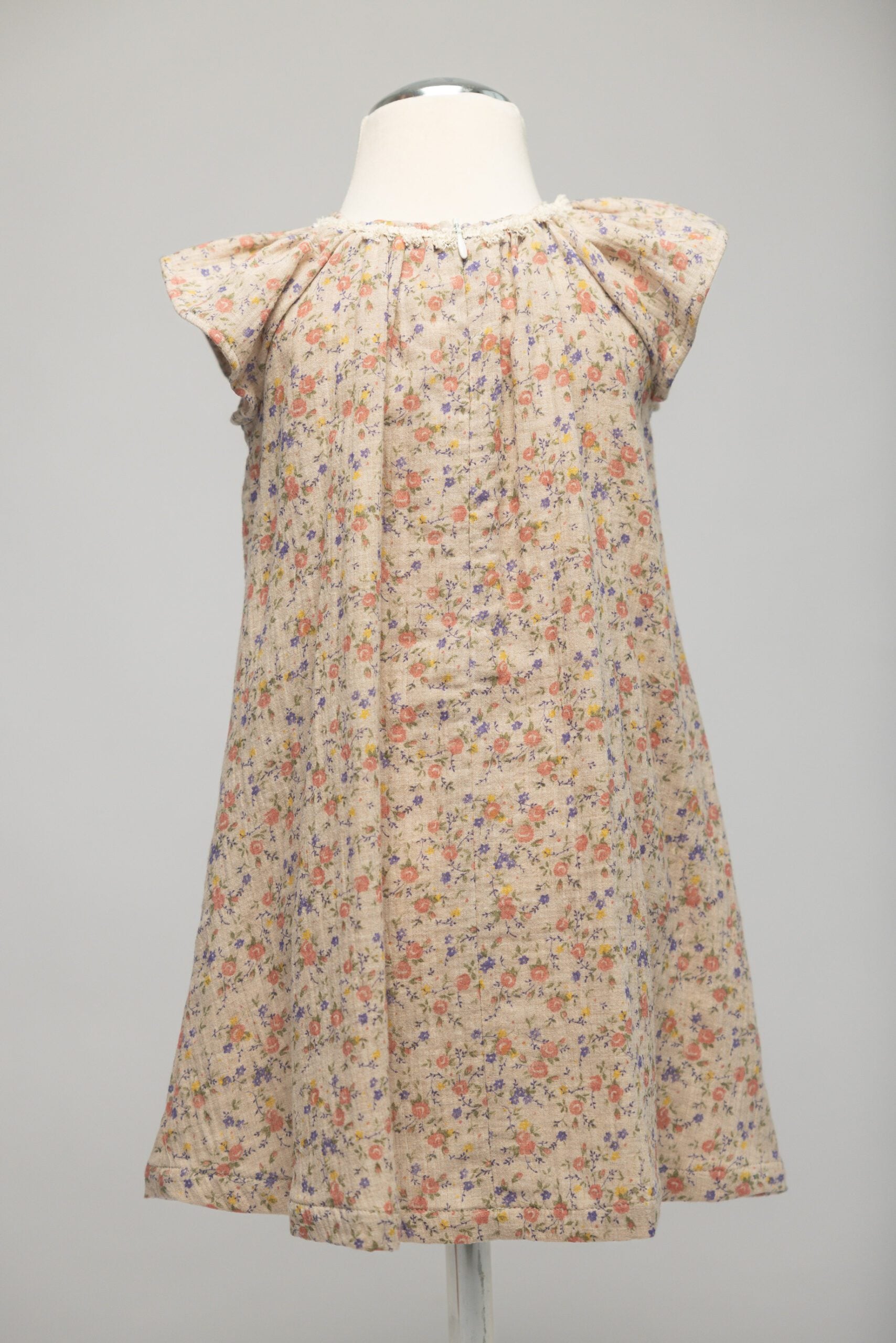 SOFIE & PAUL Hängerkleidchen Musseline liberty Blümchen Design noch in  Gr. 104/110 vorrätig!