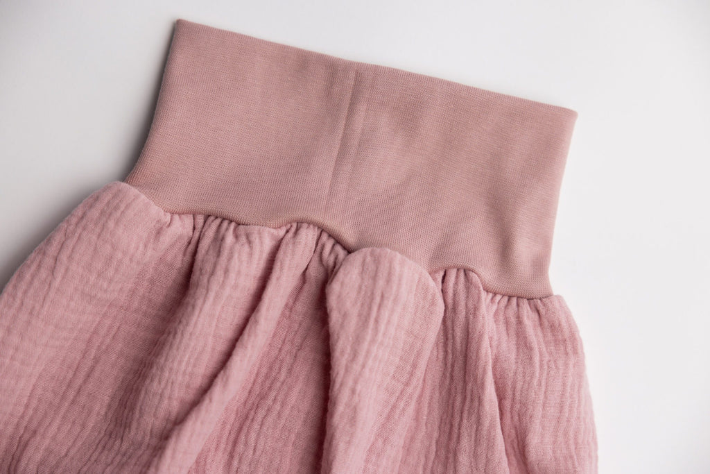 SOFIE & PAUL - Baby Pumphose aus Bio Baumwolle Musseline Farbe antique rose reduziert!