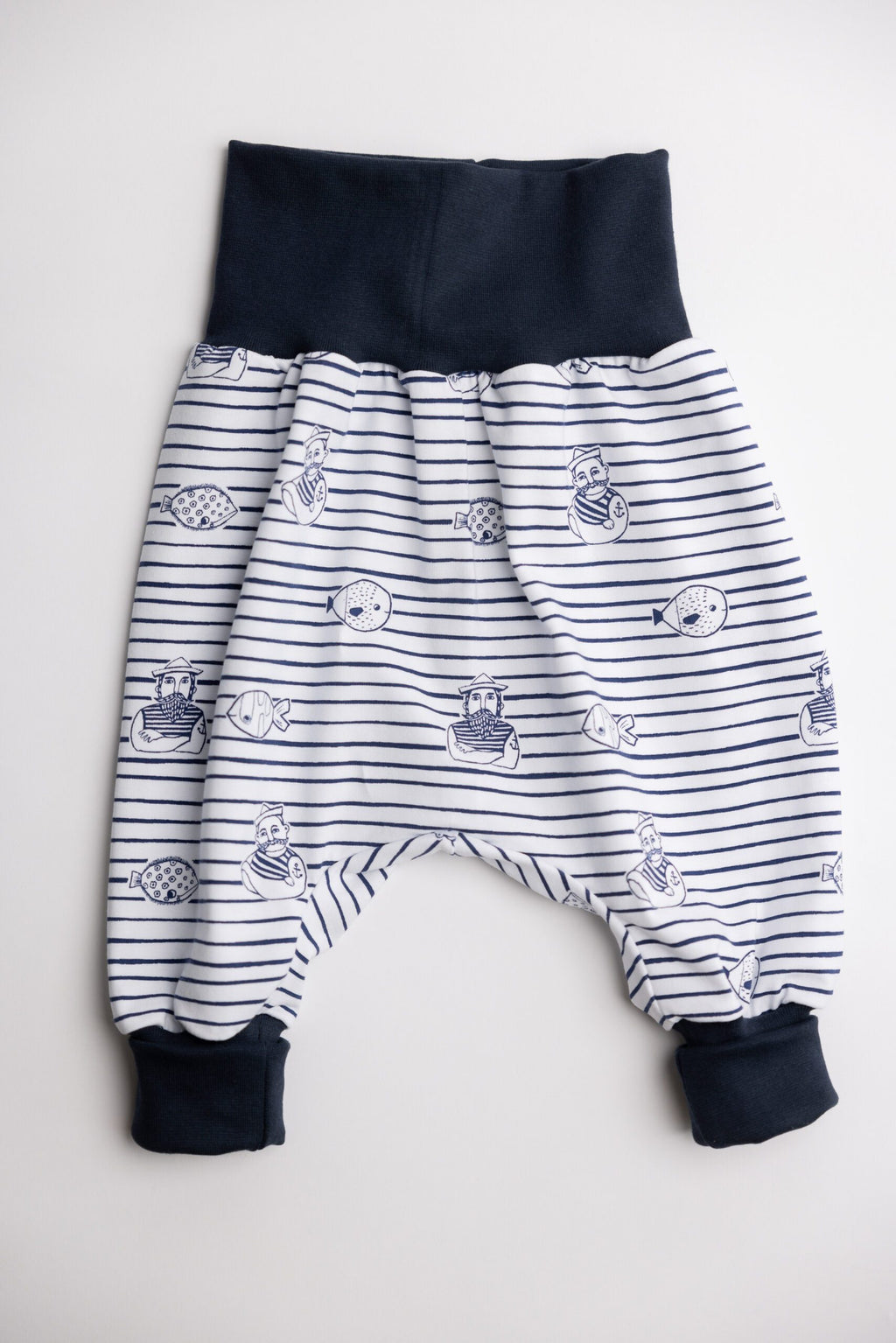 SOFIE & PAUL - Pumphose aus Jersey NAUTIC SEA Bündchenfarbe navy noch in Gr. 56/62 vorrätig reduziert!