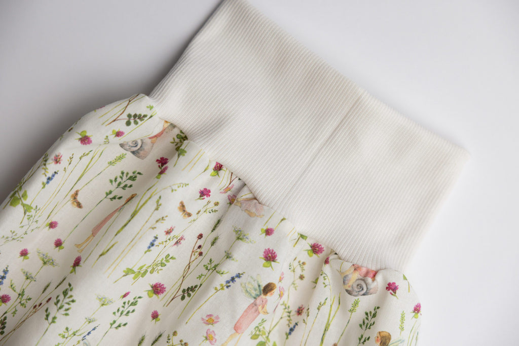 SOFIE & PAUL - Pumphose aus Baumwolle Elfengarten rosa  noch in Gr. 92/98 vorrätig  reduziert!