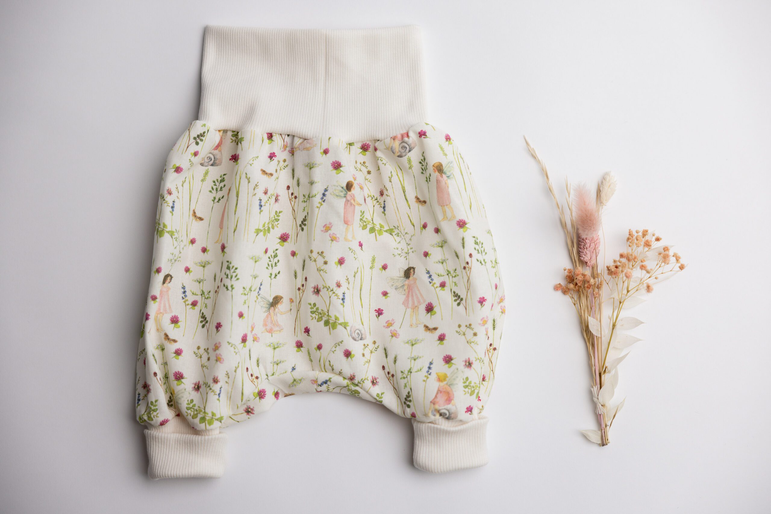 SOFIE & PAUL - Pumphose aus Baumwolle Elfengarten rosa  noch in Gr. 92/98 vorrätig  reduziert!