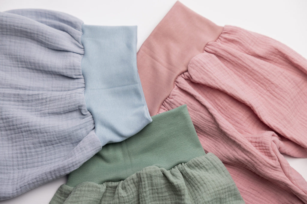 SOFIE & PAUL - Baby Pumphose aus Bio Baumwolle Musseline Farbe antique rose reduziert!