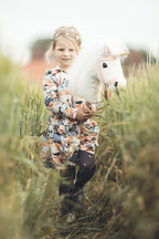 Steckenpferd "Steckeneinhorn" weiß mit Rosa Zaumzeug in hochwertiger Verarbeitung