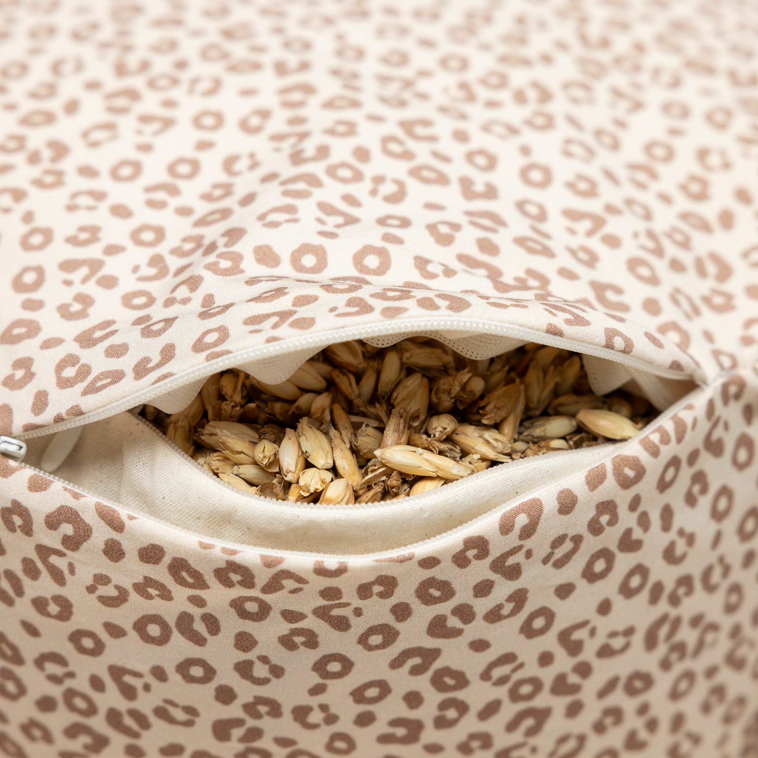 SOFIE & PAUL- Bodensitzkissen Yogakissen "Leo Love" beige/light brown