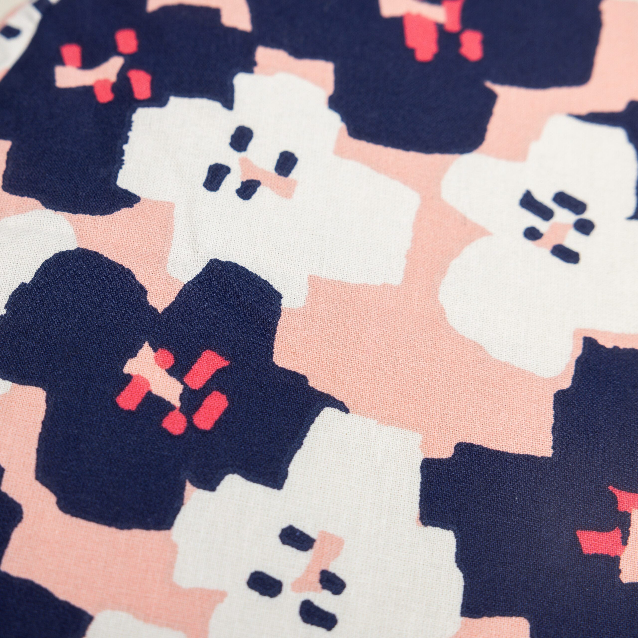 SOFIE & PAUL- Bodensitzkissen Yogakissen "Abstract Flower" rose/dark blue