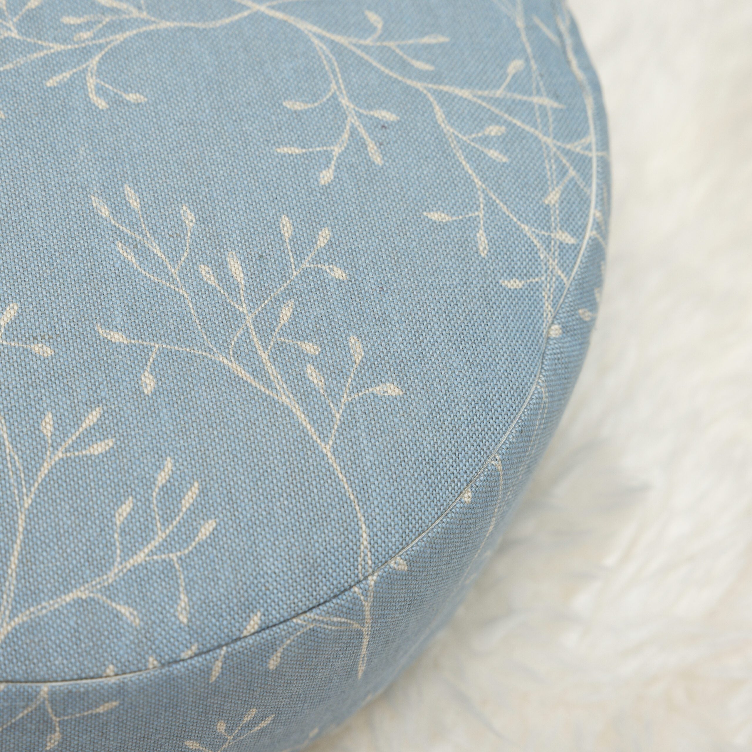 SOFIE & PAUL- Bodensitzkissen Yogakissen "Blaue Stunde" Zweigmotiv blau/beige Einzelstück!