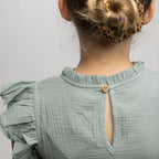 Zauberhaftes und hochwertiges Musselinkleid mit Rüschenkragen und stufigem Rockteil