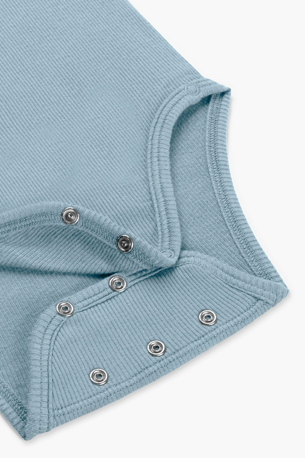 Gerippter Babybody aus 100% Biobaumwolle GOTS zertifiziert und größenverstellbar Farbe breeze noch in Gr. 62/68 vorrätig