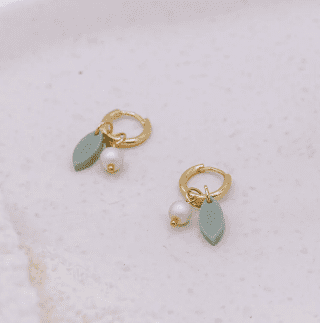 Ohrringe Weihnachten Mistelzweig Creolen Acryl - leichte Ohrstecker Mistel reduziert!